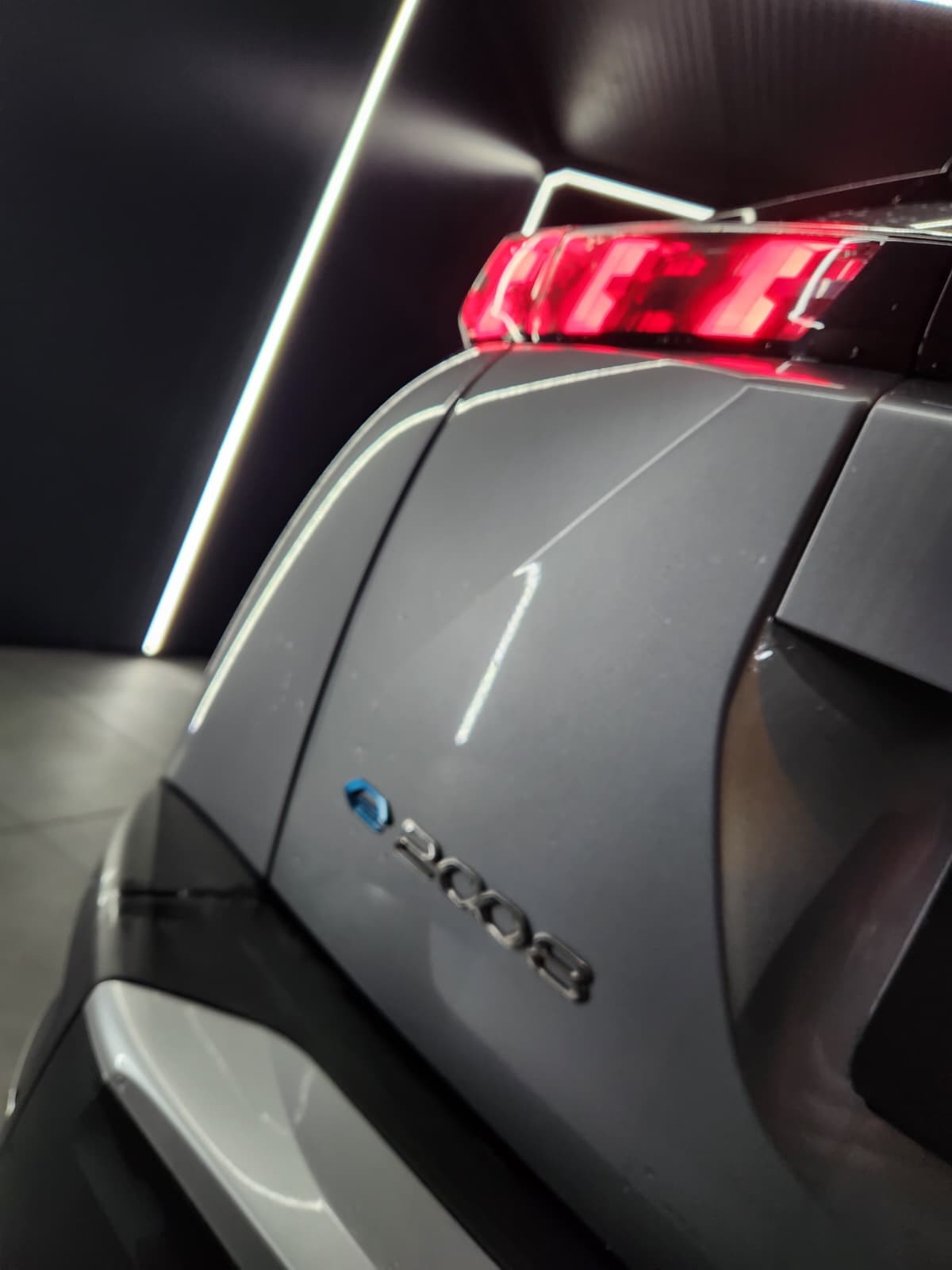 peugeot-2008-2023-eletrico-1cc
