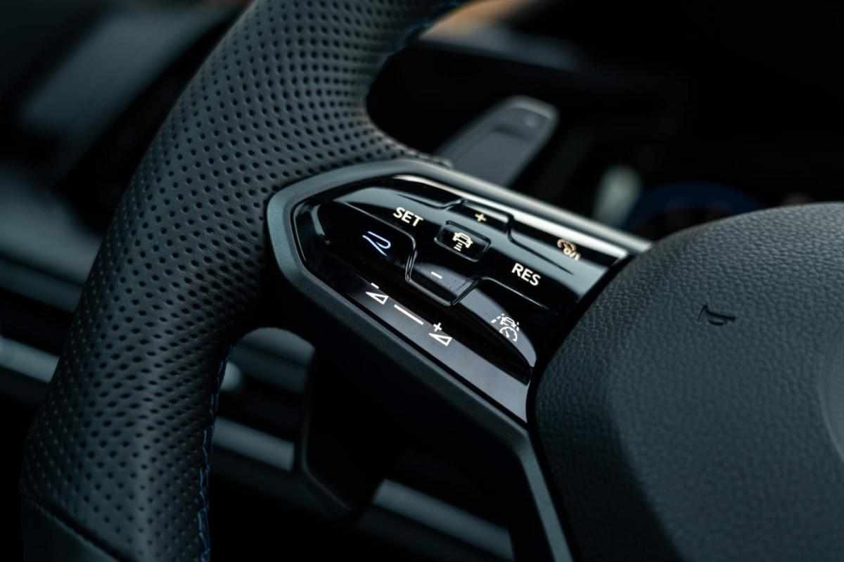 volkswagen-golf-2022-gasolina-1998cc