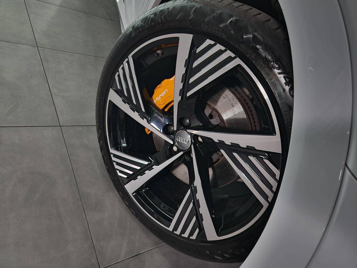 audi-e-tron-2020-eletrico-0cc