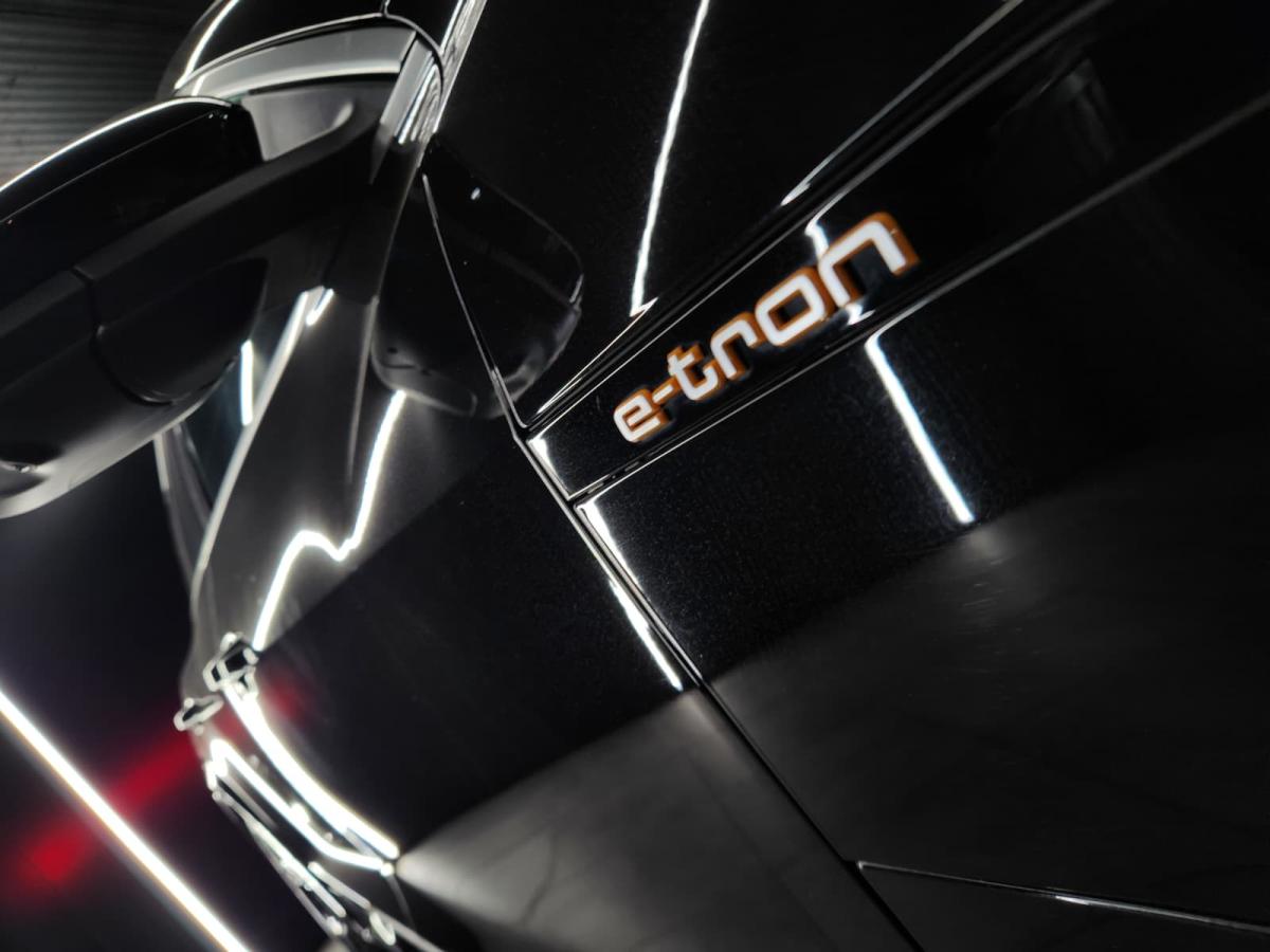 audi-e-tron-2022-eletrico-0cc