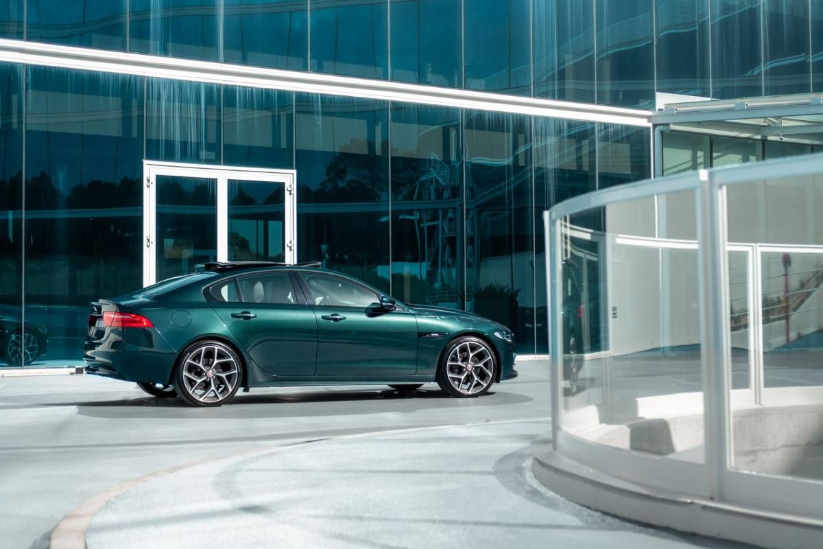 jaguar-xe-2017-diesel-2000cc