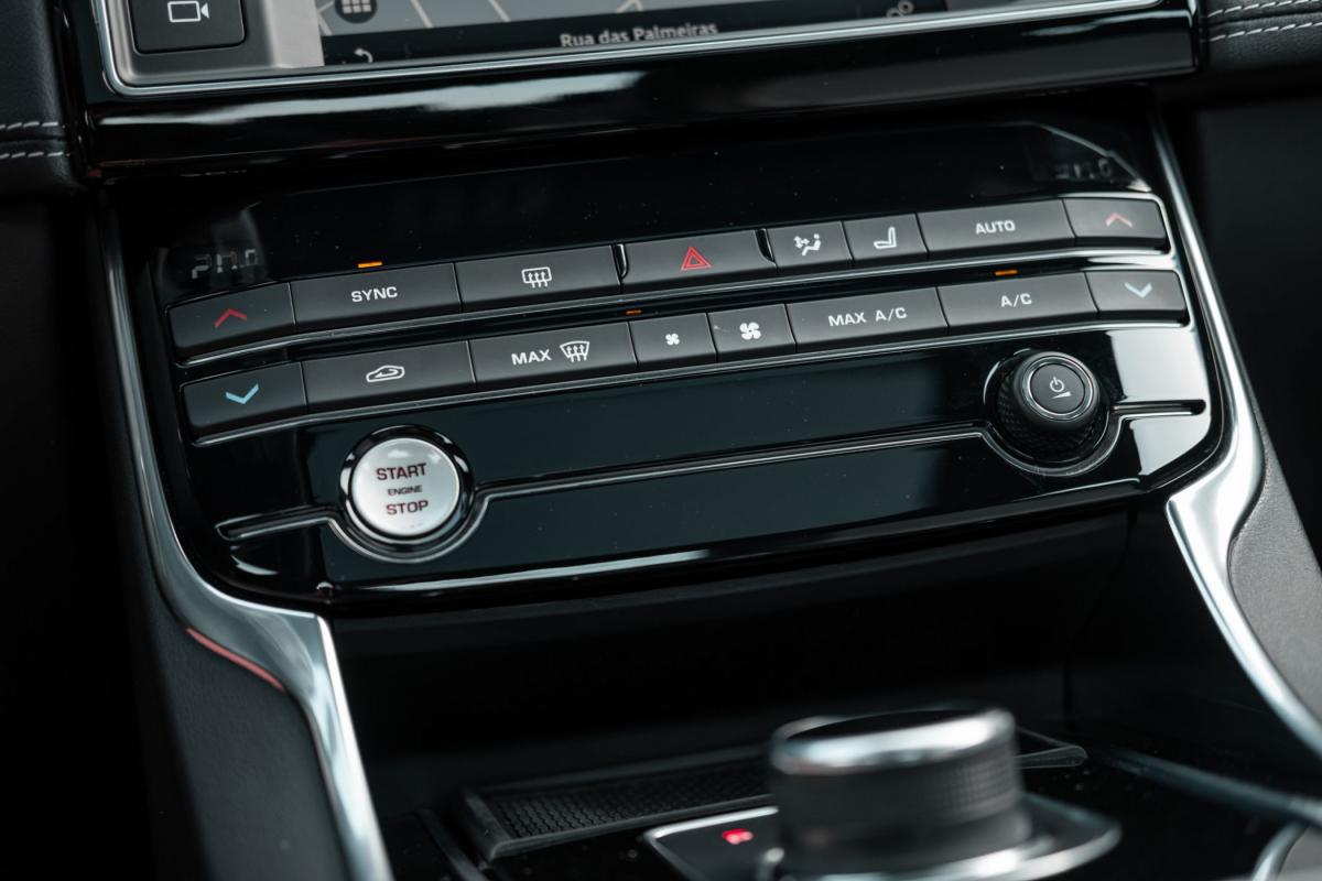 jaguar-xe-2017-diesel-2000cc