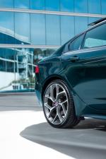 jaguar-xe-2017-diesel-2000cc