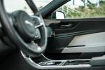jaguar-xe-2017-diesel-2000cc