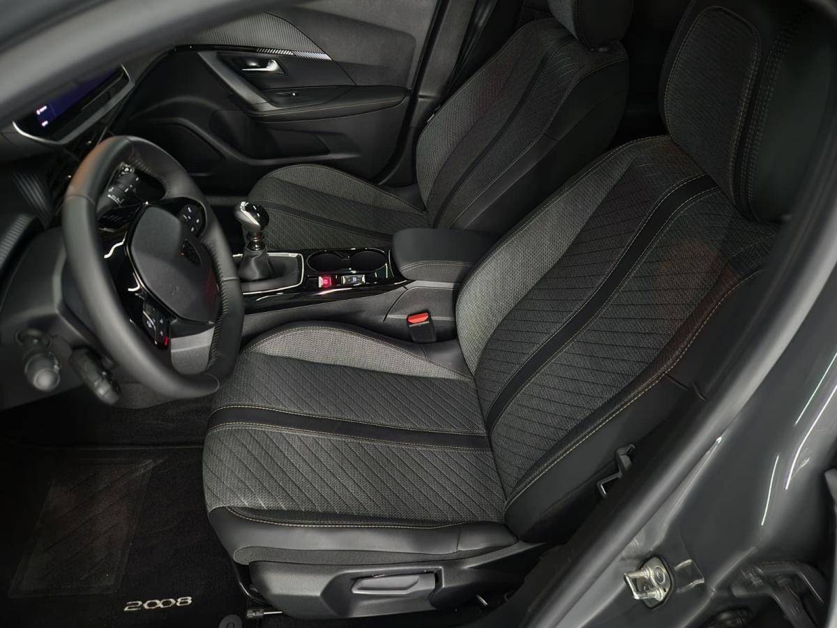 peugeot-2008-2025-gasolina-1199cc