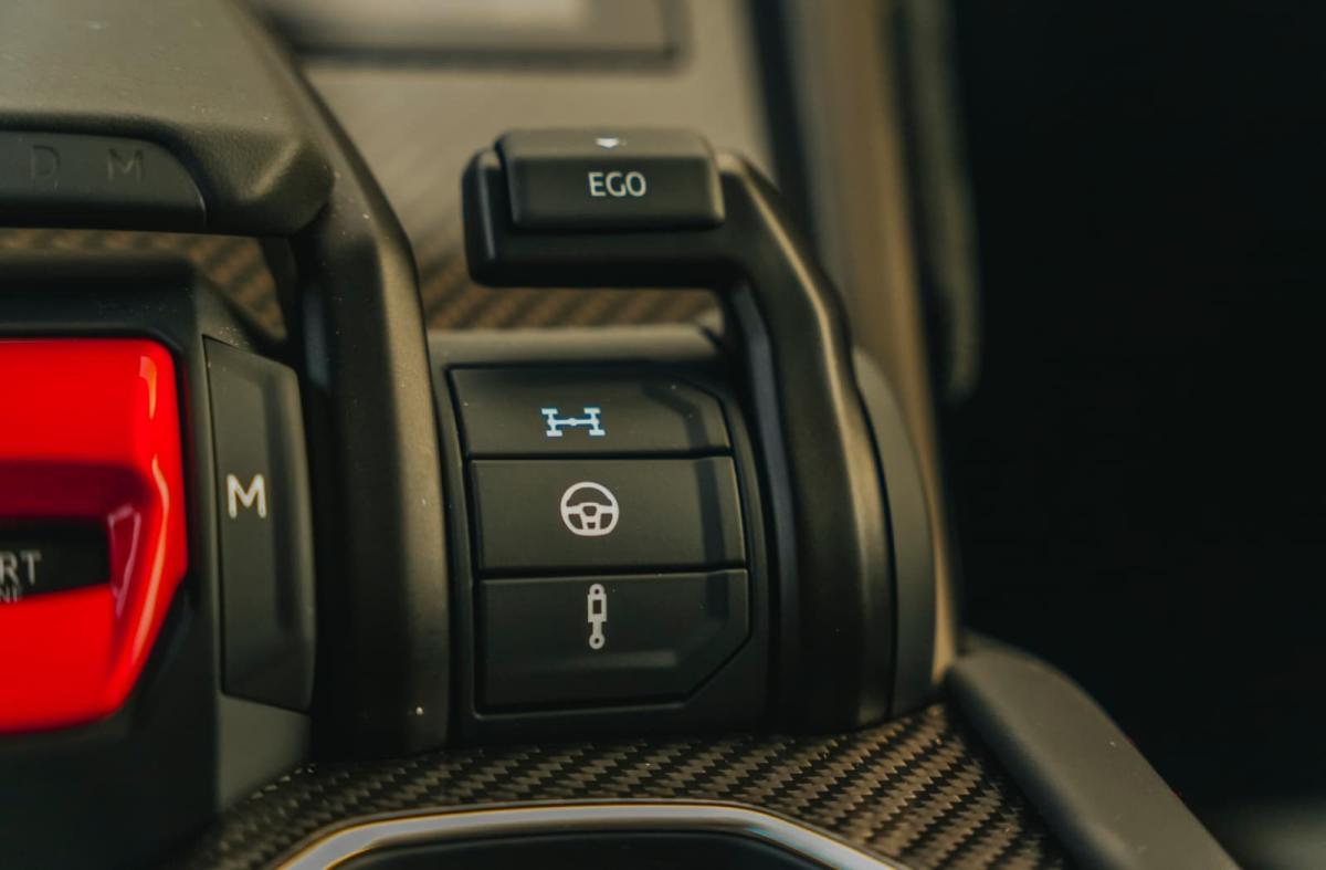 lamborghini-urus-2025-gasolina-3996cc