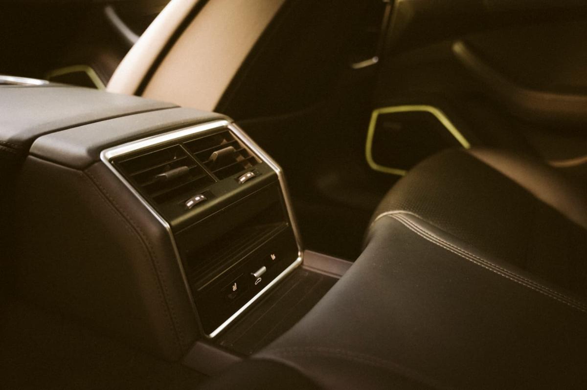 porsche-panamera-sport-turismo-2022-hibrido-a-gasolina-2894cc