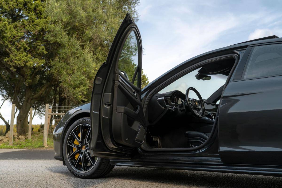 porsche-panamera-2020-hibrido-a-gasolina-3996cc
