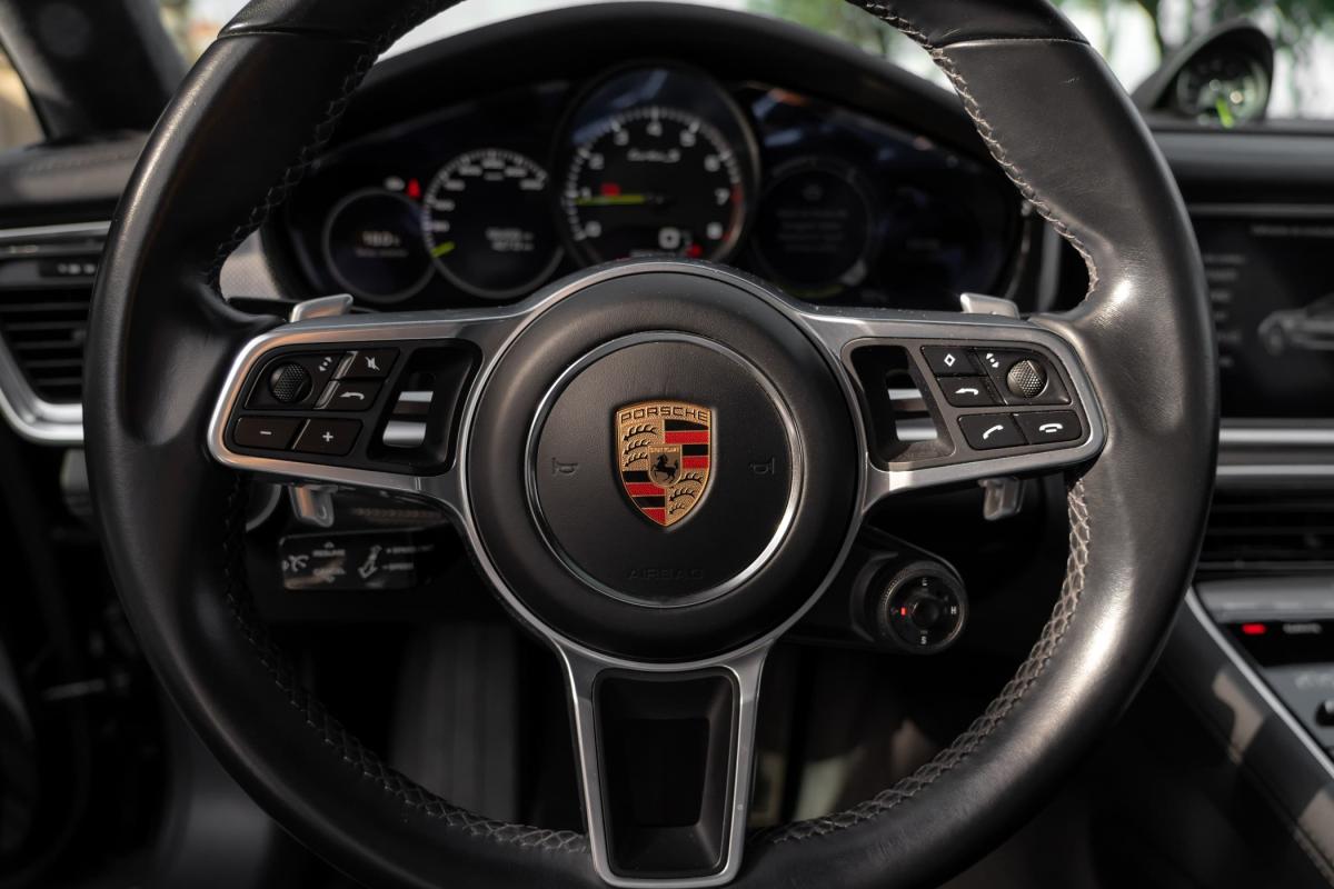 porsche-panamera-2020-hibrido-a-gasolina-3996cc
