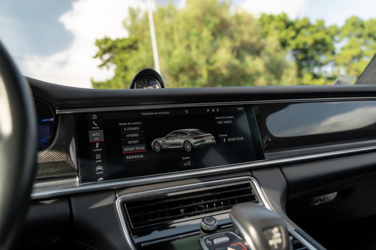 porsche-panamera-2020-hibrido-a-gasolina-3996cc