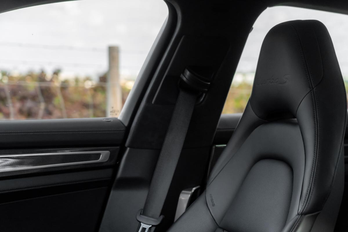 porsche-panamera-2020-hibrido-a-gasolina-3996cc