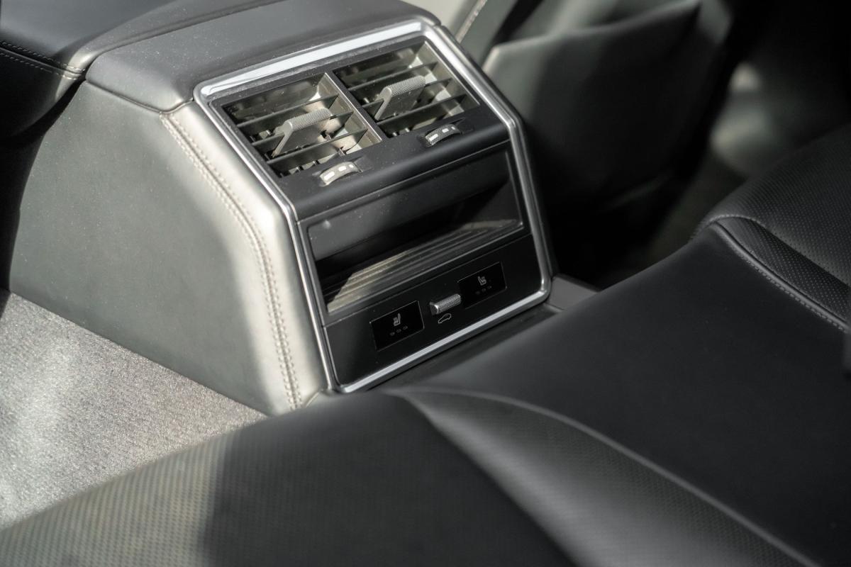 porsche-panamera-2020-hibrido-a-gasolina-3996cc