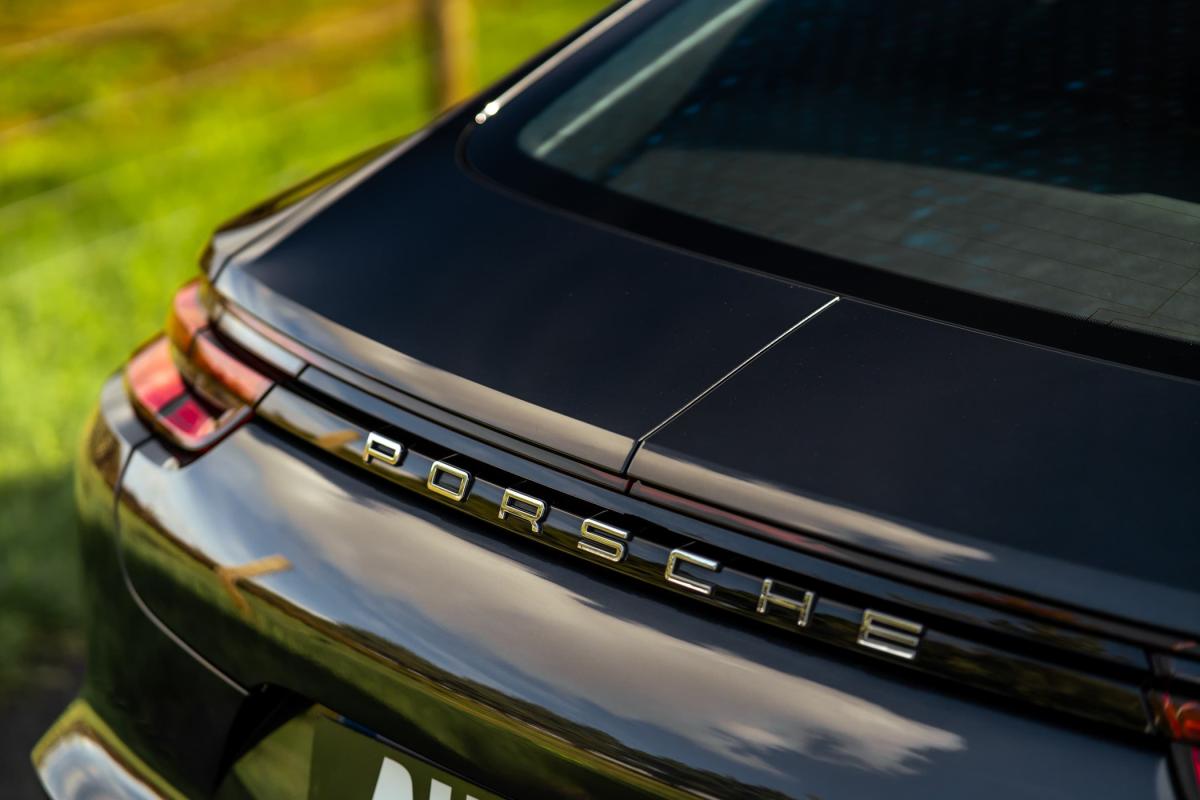 porsche-panamera-2020-hibrido-a-gasolina-3996cc