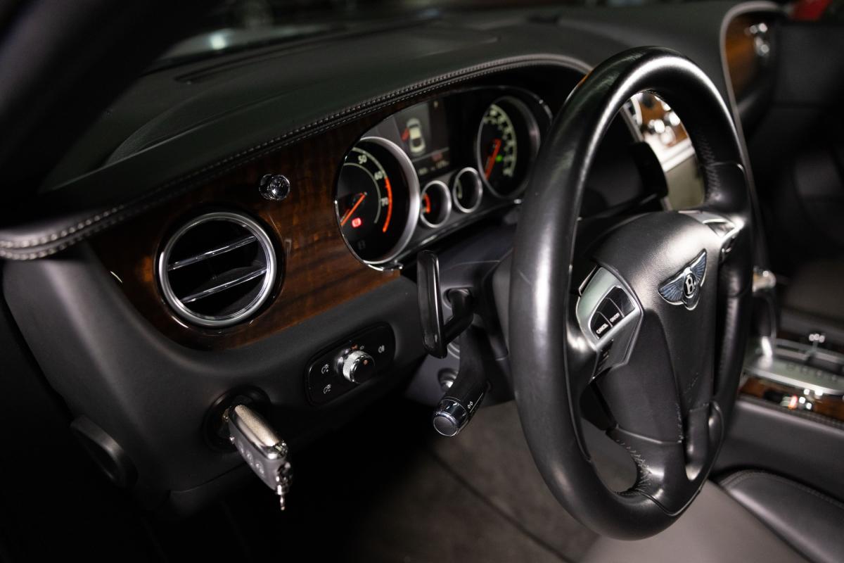 bentley-continental-2012-gasolina-3993cc