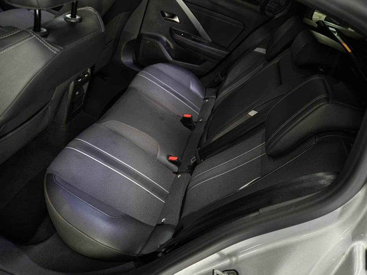 opel-astra-2024-gasolina-1199cc