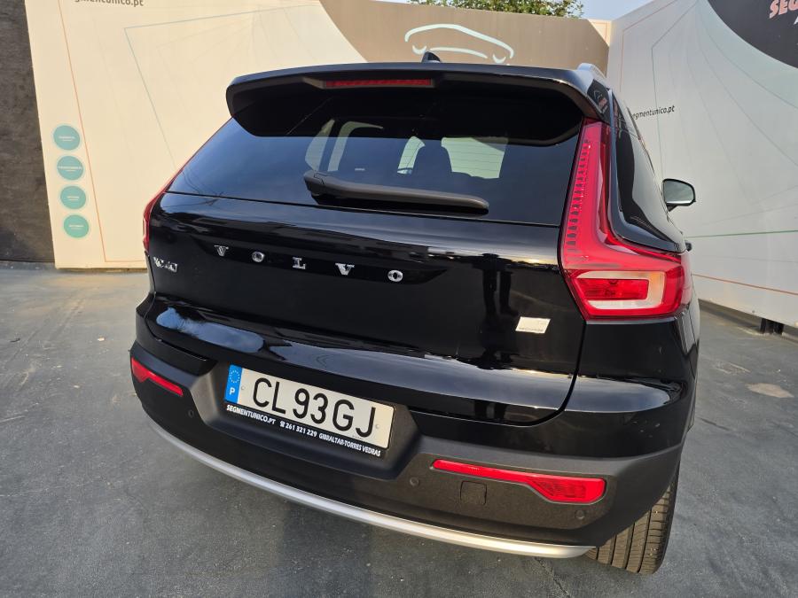 volvo-xc40-2023-hibrido-a-gasolina-1477cc