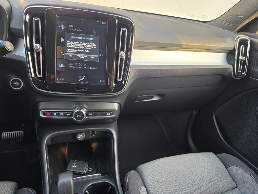 volvo-xc40-2023-hibrido-a-gasolina-1477cc