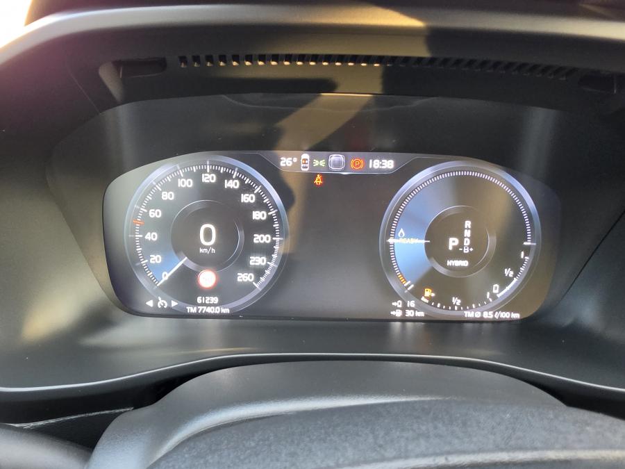 volvo-xc40-2023-hibrido-a-gasolina-1477cc