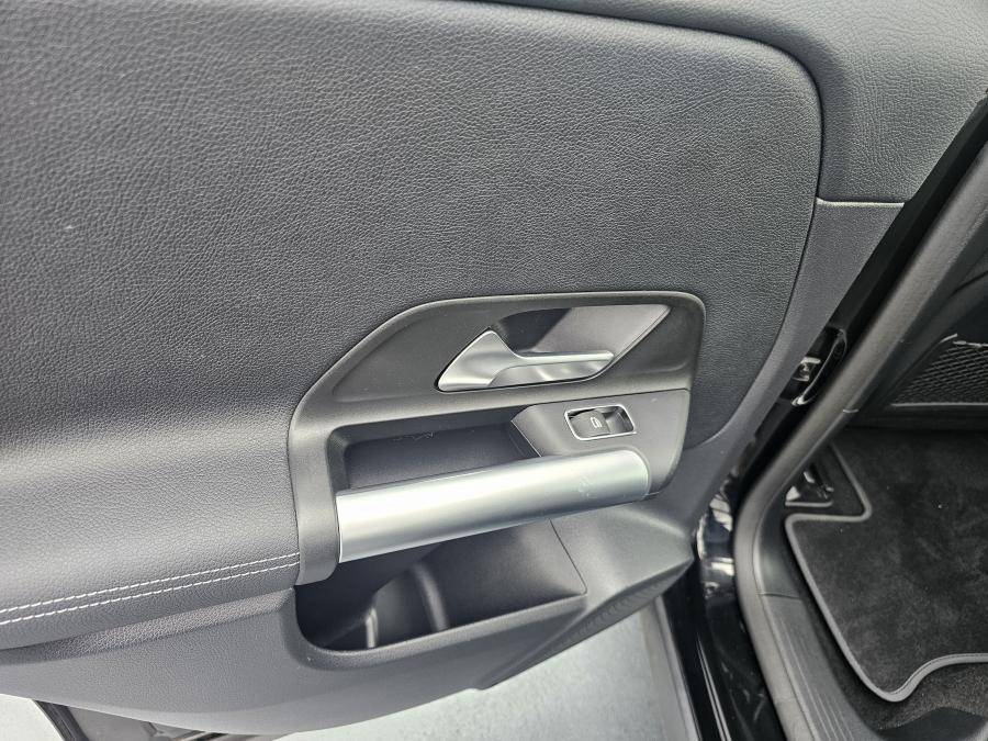 mercedes-benz-eqa-2023-eletrico-0cc