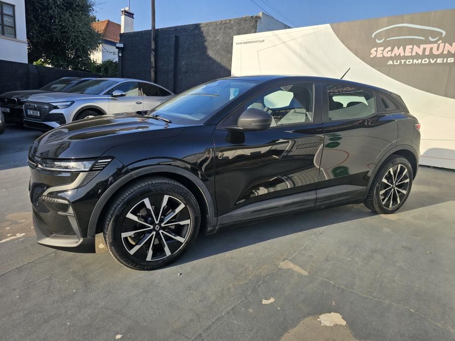 renault-megane-e-tech-2024-eletrico-256cc