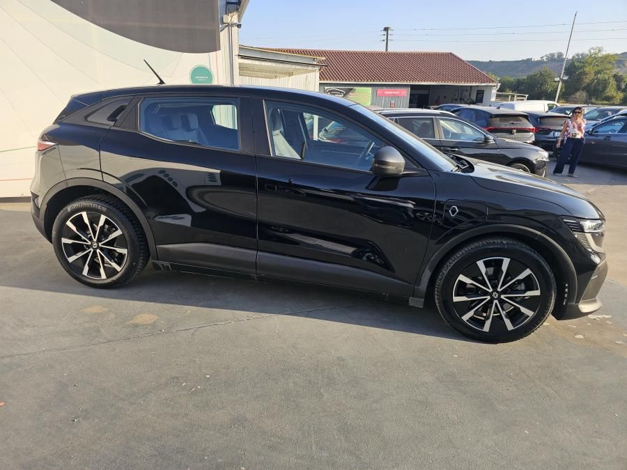 renault-megane-e-tech-2024-eletrico-256cc
