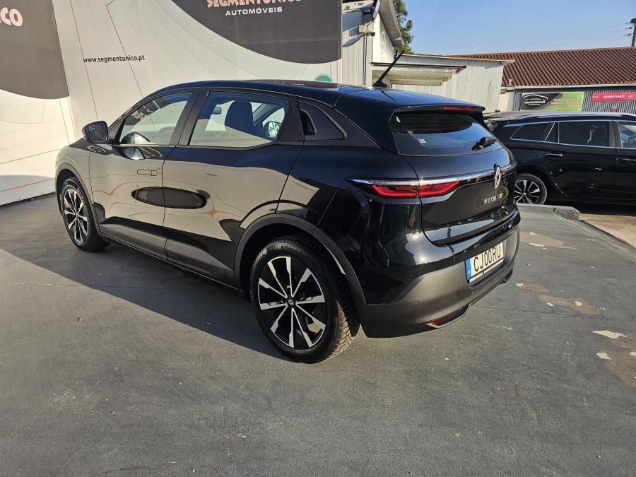 renault-megane-e-tech-2024-eletrico-256cc