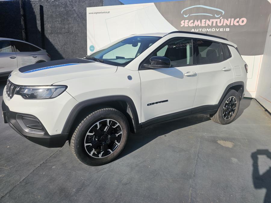 jeep-compass-2023-hibrido-a-gasolina-1332cc