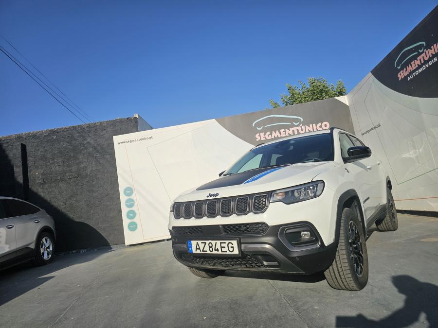 jeep-compass-2023-hibrido-a-gasolina-1332cc