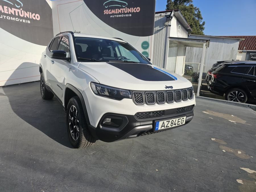 jeep-compass-2023-hibrido-a-gasolina-1332cc