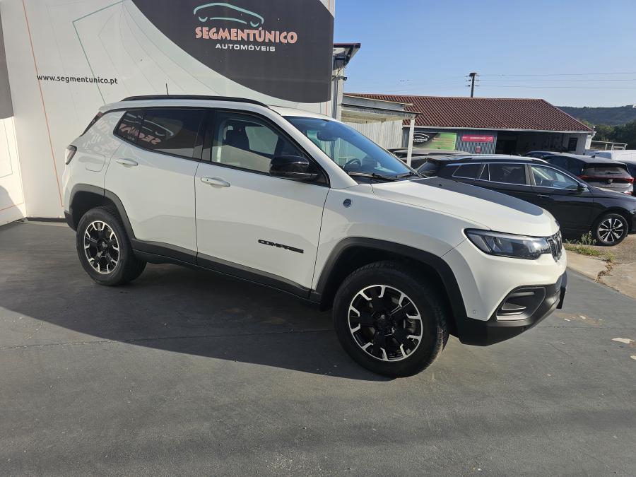 jeep-compass-2023-hibrido-a-gasolina-1332cc