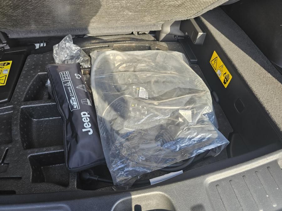 jeep-compass-2023-hibrido-a-gasolina-1332cc