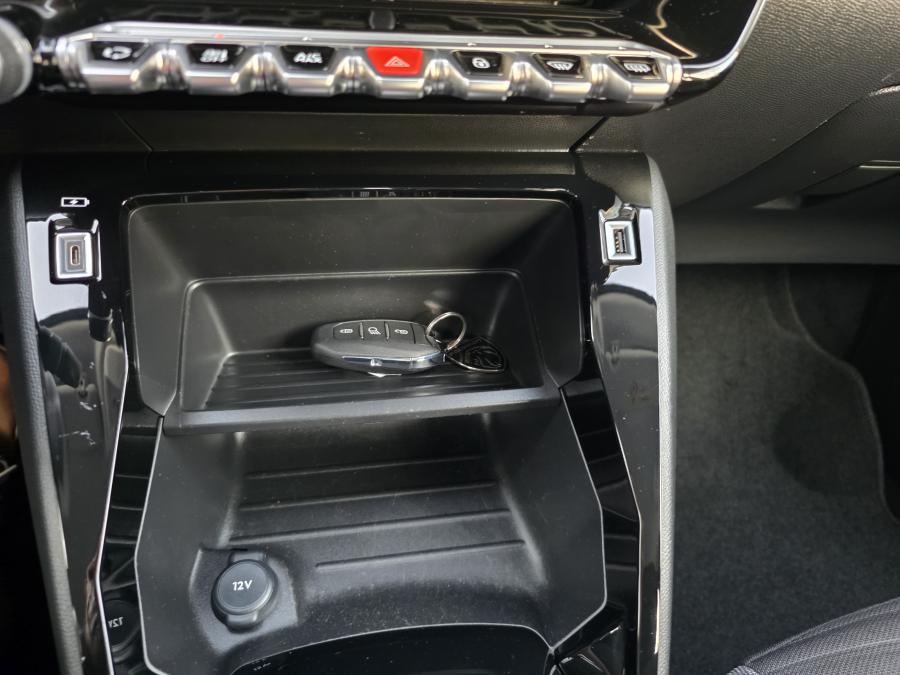 peugeot-e-208-2023-eletrico-267cc