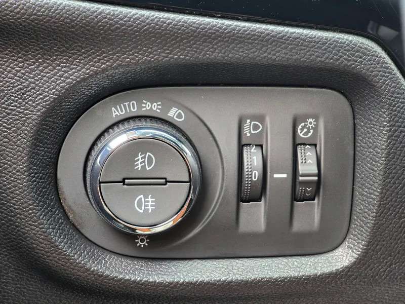 opel-corsa-2023-gasolina-1199cc