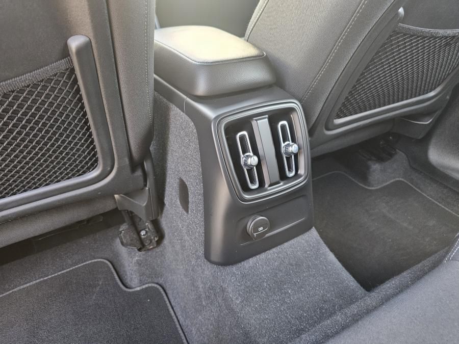 volvo-xc40-2022-hibrido-a-gasolina-1477cc