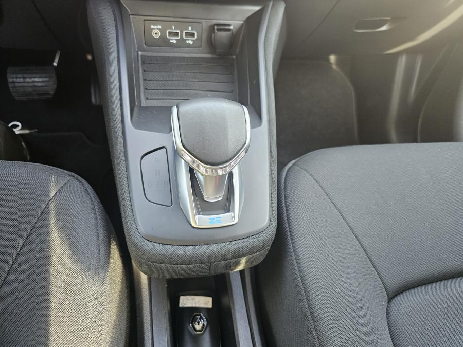 renault-zoe-2021-eletrico-0cc