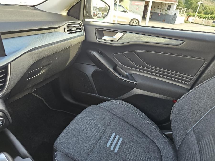 ford-focus-2024-gasolina-998cc