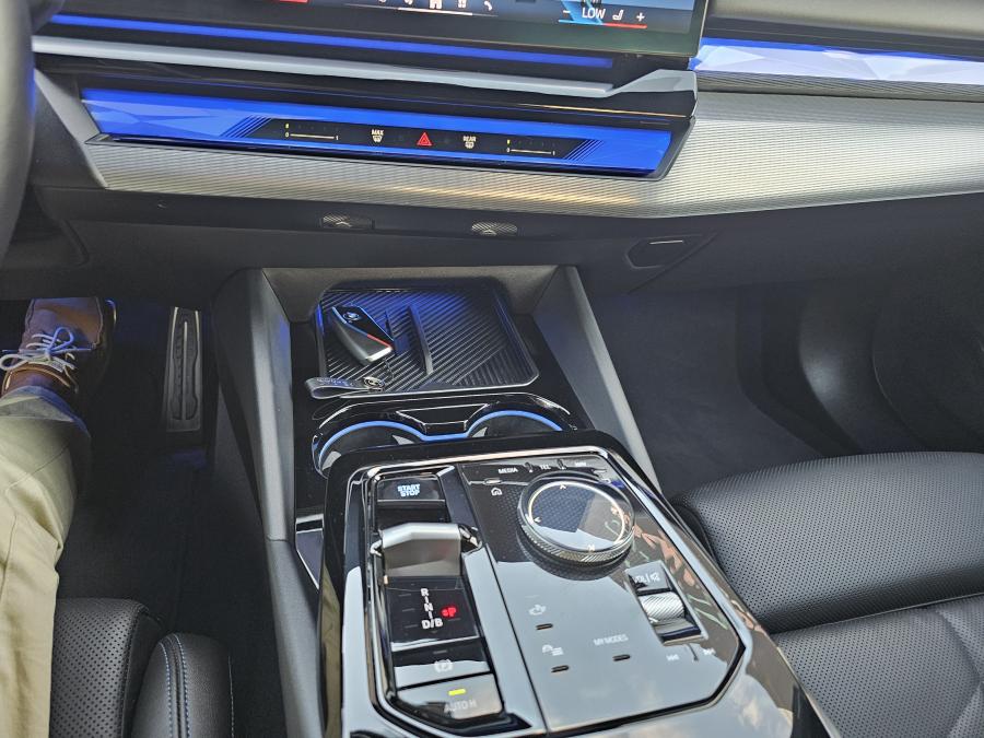 bmw-i8-2024-eletrico-667cc