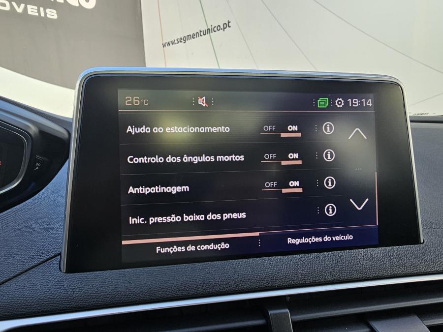 peugeot-5008-2018-diesel-1997cc