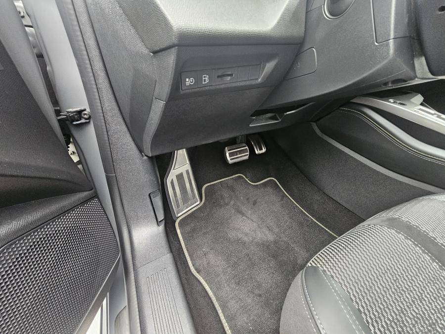 peugeot-308-2024-hibrido-a-gasolina-1598cc