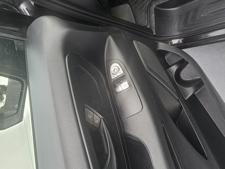 mercedes-benz-vito-tourer-2022-diesel-1950cc