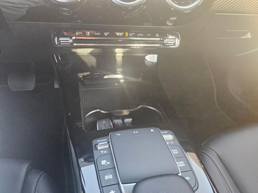 mercedes-benz-classe-a-2022-hibrido-a-gasolina-1332cc