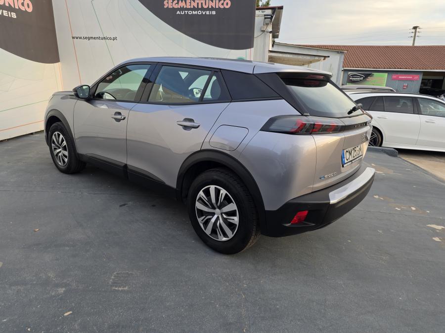 peugeot-e-2008-2023-eletrico-267cc