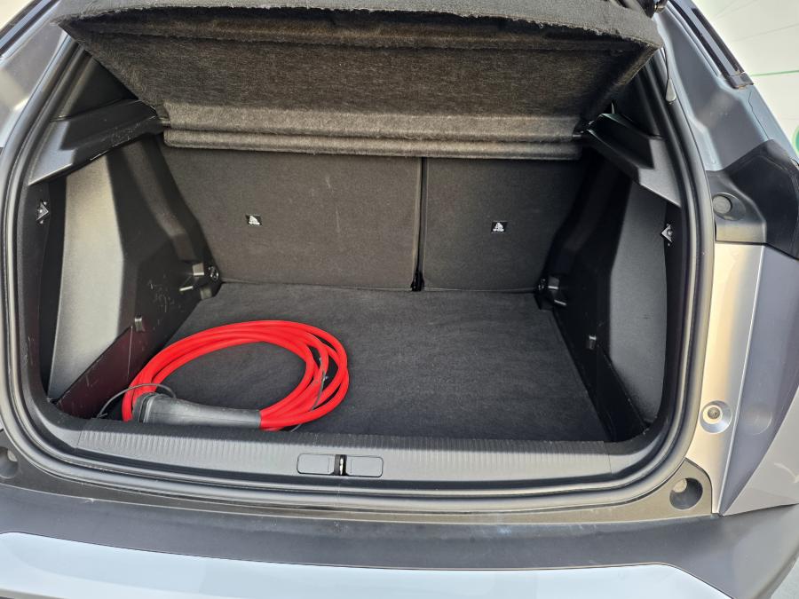 peugeot-e-2008-2023-eletrico-267cc