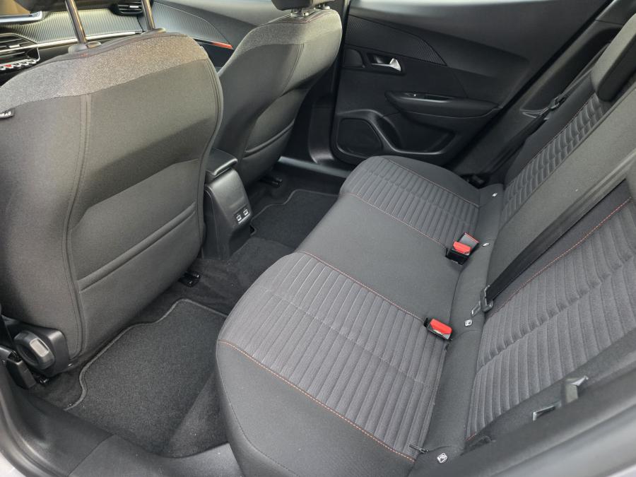 peugeot-e-2008-2023-eletrico-267cc