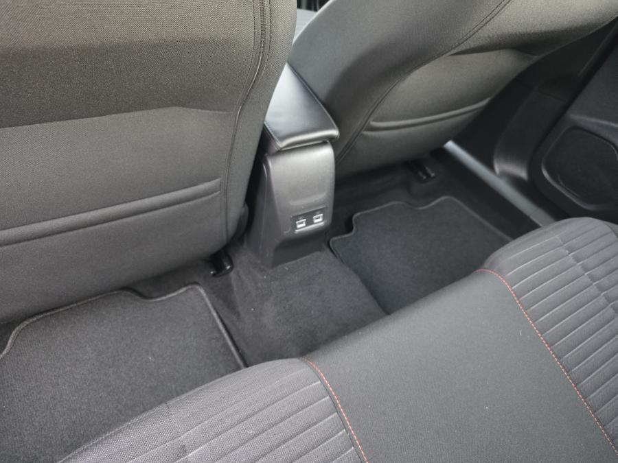 peugeot-e-2008-2023-eletrico-267cc