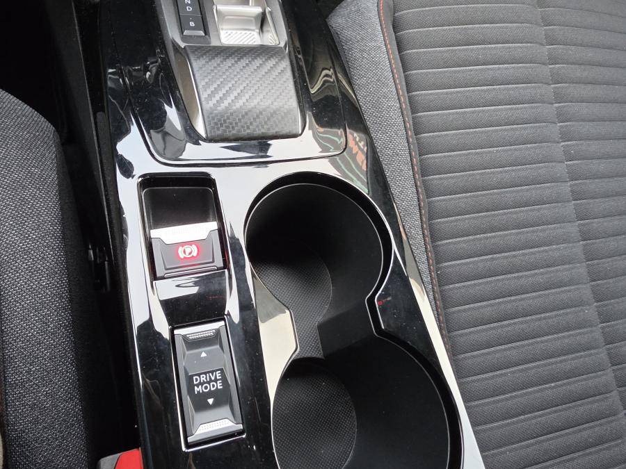 peugeot-e-2008-2023-eletrico-267cc