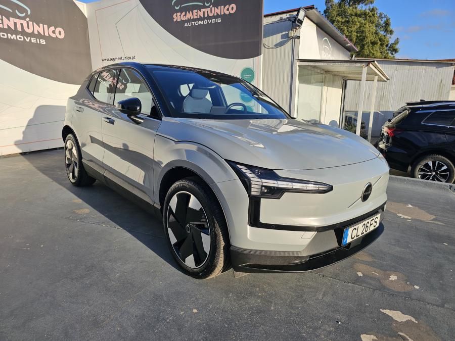 volvo-ex30-2024-eletrico-533cc