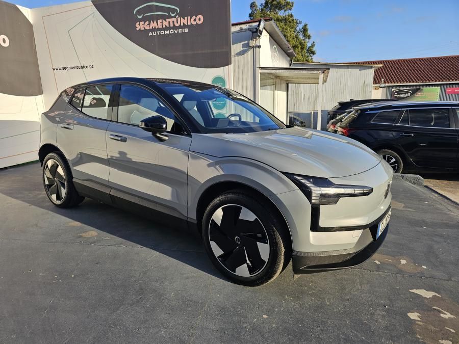 volvo-ex30-2024-eletrico-533cc