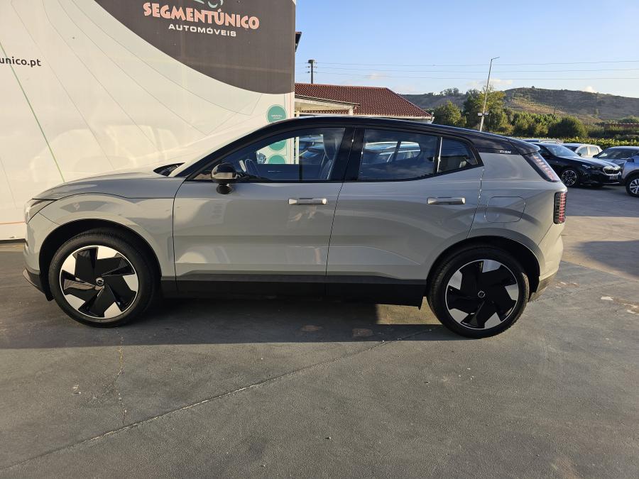 volvo-ex30-2024-eletrico-533cc