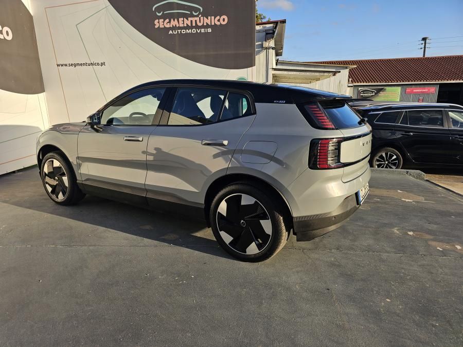 volvo-ex30-2024-eletrico-533cc
